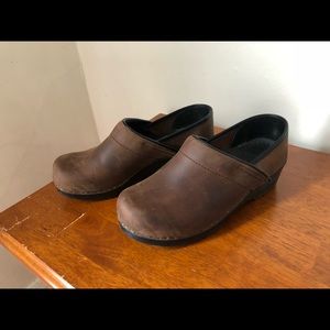 DANSKO SHOES - SIZE 37 (US 6.5-7)